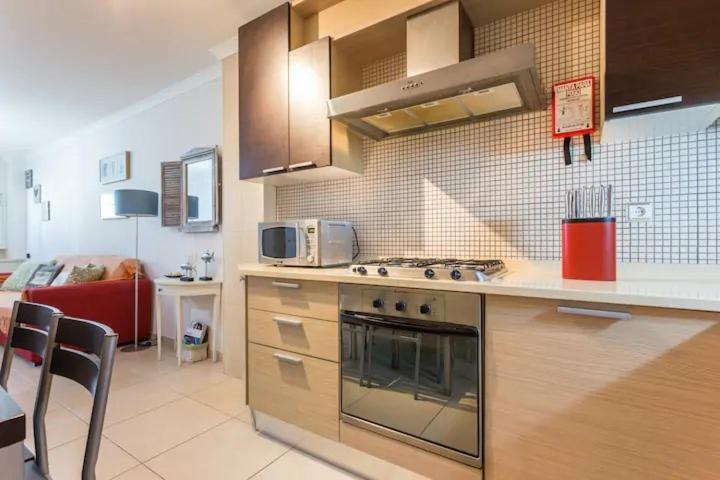 Apartamento Sobre A Praia Olhos de Agua  Exterior foto