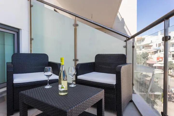 Apartamento Sobre A Praia Olhos de Agua  Exterior foto